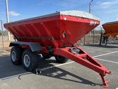 Машина для внесения минеральных удобрений МВУ-8Г